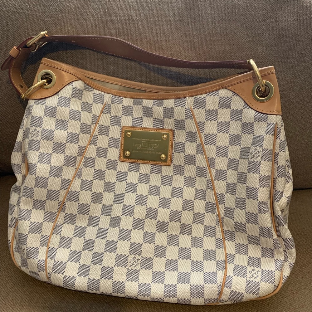Authentic Louis Vuitton.  White Damier. Mint.
